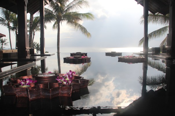 Hotel on the Indian Ocean in Tanah Lot Hotel on the Indian Ocean in Tanah Lot