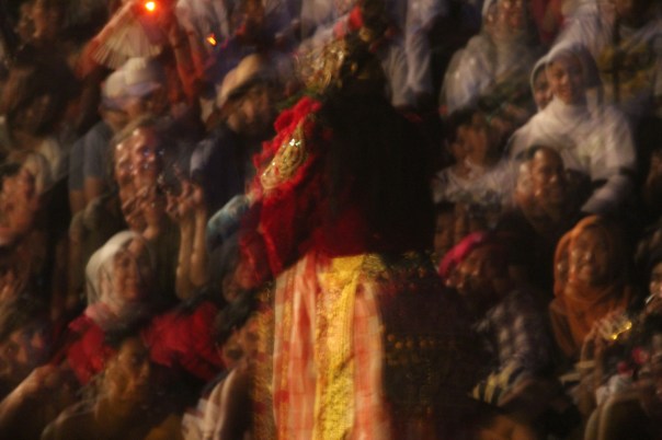 Kecak dance performance under the full moon in Uluwatu Kecak dance performance under the full moon in Uluwatu